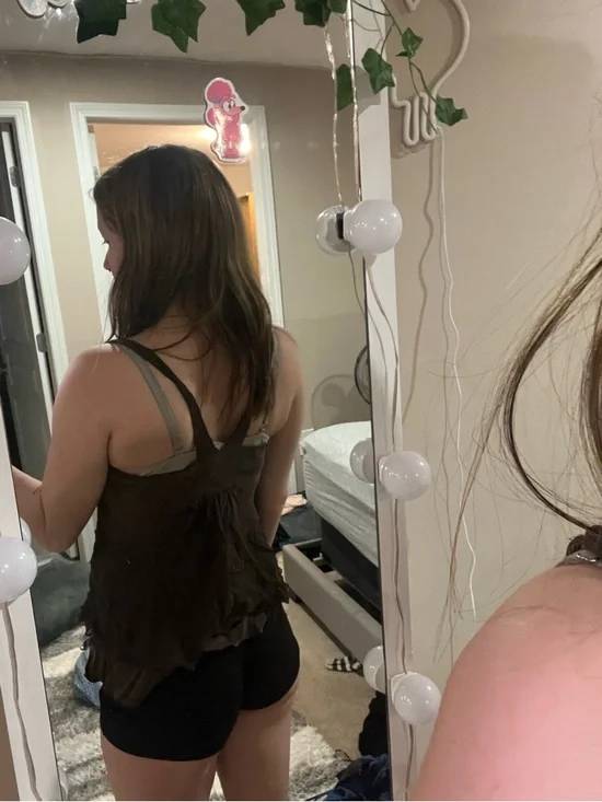 clothes - Picture 3 of 15